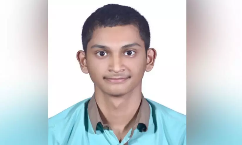 നീ​റ്റി​ൽ തി​ള​ങ്ങി നി​ഖി​ൽ