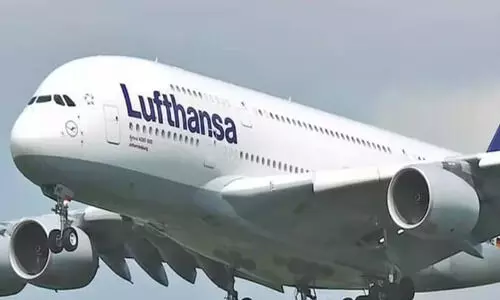 ബോംബ് ഭീഷണി: ഹൈദരാബാദിലേക്ക് പുറപ്പെട്ട വിമാനം തിരിച്ചുപറന്നു