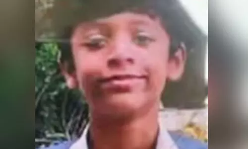 കാസർകോട് കുമ്പളയിൽ എട്ടുവയസുകാരൻ തോട്ടിൽ വീണ്  മരിച്ചു