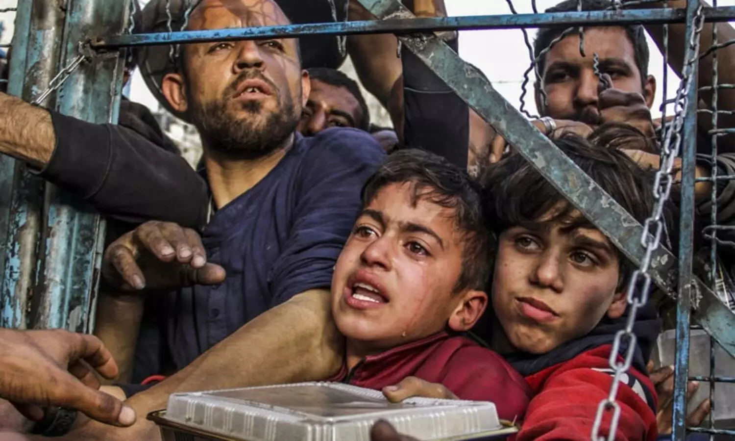 ഗസ്സയിൽ നിന്ന് വാക്കുകൾ തോറ്റുപോവുന്ന ദൃശ്യങ്ങൾ; പട്ടിണിക്കിടയിലും ഇസ്രായേൽ സൈന്യത്തിന്റെ സംഹാര താണ്ഡവം