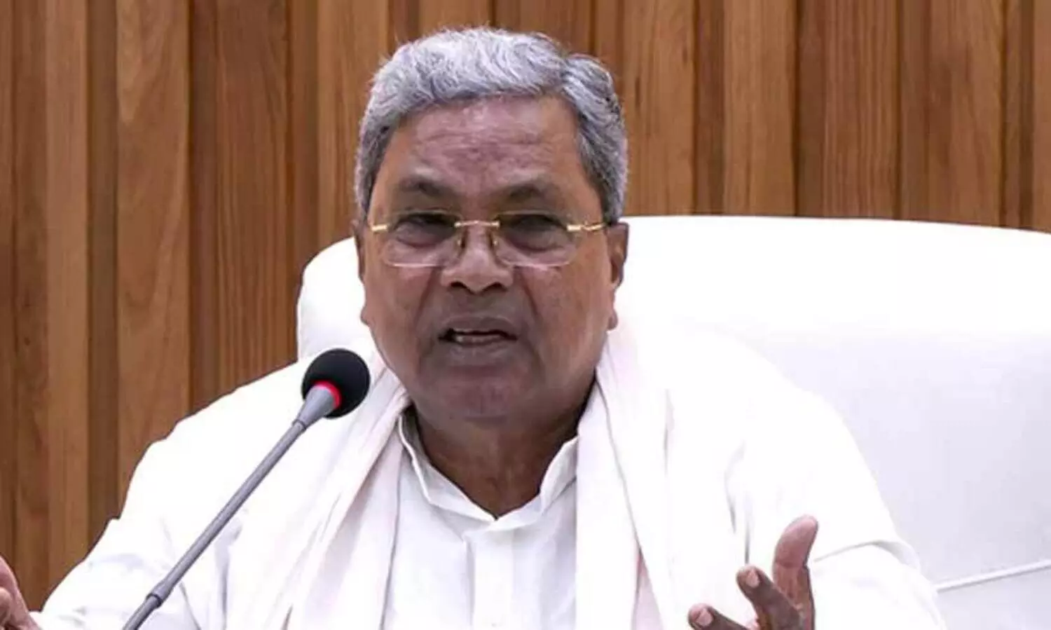 ഇസ്രായേൽ-ഇറാൻ സംഘർഷം; കന്നഡികരെ സുരക്ഷിതമായി നാട്ടിലെത്തിക്കുമെന്ന് സിദ്ധരാമയ്യ