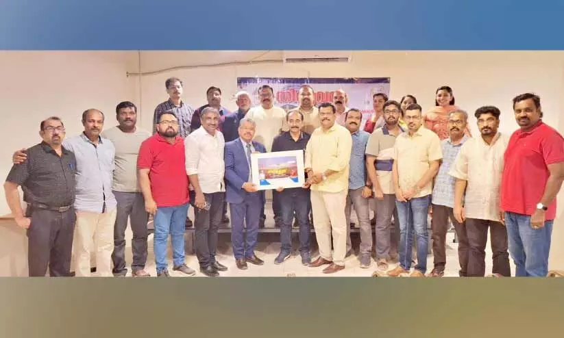 തിരുവല്ല പ്രവാസി അസോസിയേഷൻ റാഫിൾ കൂപ്പൺ പ്രകാശനം തിരുവല്ല പ്രവാസി അസോസിയേഷൻ റാഫിൾ കൂപ്പൺ പ്രകാശനം