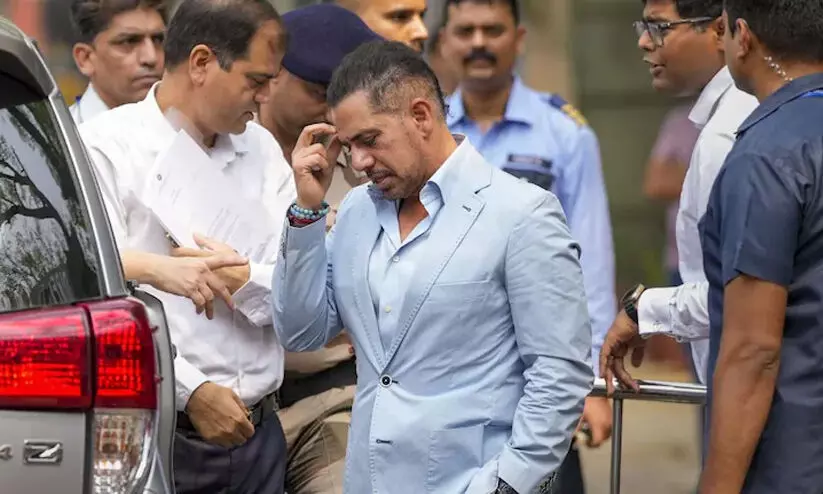 ചോദ്യം ചെയ്യാൻ ഇ.ഡി വിളിപ്പിച്ചു; രണ്ടാം തവണയും ഒഴിഞ്ഞുമാറി റോബർട്ട് വാദ്ര ചോദ്യം ചെയ്യാൻ ഇ.ഡി വിളിപ്പിച്ചു; രണ്ടാം തവണയും ഒഴിഞ്ഞുമാറി റോബർട്ട് വാദ്ര