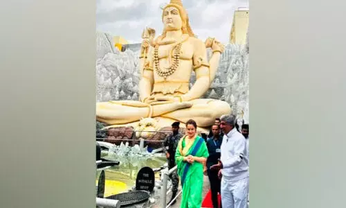 ക​ങ്ക​ണ റ​ണാ​വ​ത്ത് ബം​ഗ​ളൂ​രു​വി​ൽ ക്ഷേ​ത്ര​ങ്ങ​ൾ സ​ന്ദ​ർ​ശി​ച്ചു