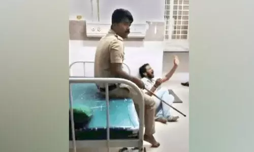 മോ​ഷ​ണം ആ​രോ​പി​ച്ച് യു​വാ​വി​ന് സു​ര​ക്ഷ ജീ​വ​ന​ക്കാ​രു​ടെ മ​ർ​ദ​നം