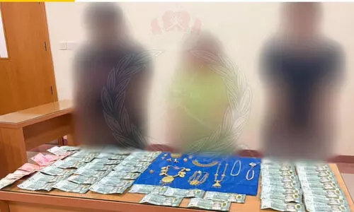 വീ​ട്ടി​ൽ​നി​ന്ന് ആ​ഭ​ര​ണ​ങ്ങ​ളും പ​ണ​വും മോ​ഷ്ടി​ക്ക​ൽ: വീ​ട്ടു​ജോ​ലി​ക്കാ​രി​  ഉൾ​പ്പെ​ടെ മൂ​ന്നു​​പേ​ർ പി​ടി​യി​ൽ