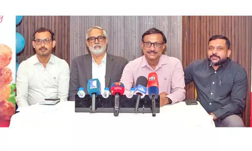 എ ​ആ​ൻ​ഡ് എ ​മാ​ണ​പ്പാ​ട്ട് ഫു​ഡ്സ് ആ​ൻ​ഡ് ട്രേ​ഡി​ങ്​അൽ ഇ​സ്‌​ലാ​മി​യു​മാ​യി കൈ​കോ​ർ​ക്കു​ന്നു