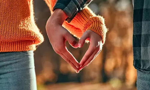 വീടു വാങ്ങാൻ വേണ്ടത് 12 കോടി; പണക്കാരിയായി വേഷം മാറി, പ്രണയം നടിച്ച് എട്ടു പേരെ പറ്റിച്ചു