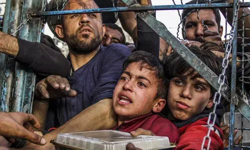 ഗസ്സയിൽ നിന്ന് വാക്കുകൾ തോറ്റുപോവുന്ന ദൃശ്യങ്ങൾ; പട്ടിണിക്കിടയിലും ഇസ്രായേൽ സൈന്യത്തിന്റെ സംഹാര താണ്ഡവം