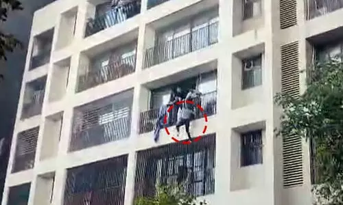 വിമാനപകടം: ഹോസ്റ്റലിൽനിന്ന് വിദ്യാർഥികൾ പുറത്തേക്ക് ചാടുന്ന ദൃശ്യങ്ങൾ പുറത്ത്