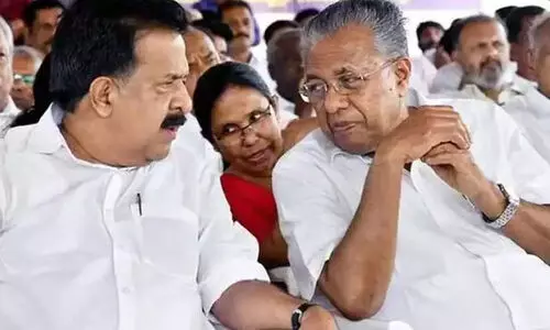 ഇതൊക്കെ താൻ കൊടുക്കേണ്ടി വരി​ല്ലെന്ന് മുഖ്യമന്ത്രിക്കറിയാം; നടപ്പാക്കേണ്ടത് അടുത്ത സര്‍ക്കാര്‍ -രമേശ് ചെന്നിത്തല