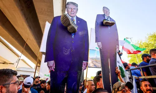 ‘പരസ്യമായ ഒളിയുദ്ധം’ നയിച്ച് ട്രംപ്; തെ​ഹ്റാ​നെ ഭീ​ഷ​ണി​പ്പെ​ടു​ത്തി​യും ഇ​സ്രാ​യേ​ലി​ന് ശ​ക്തി​പ​ക​ർ​ന്നും അ​മേ​രി​ക്ക