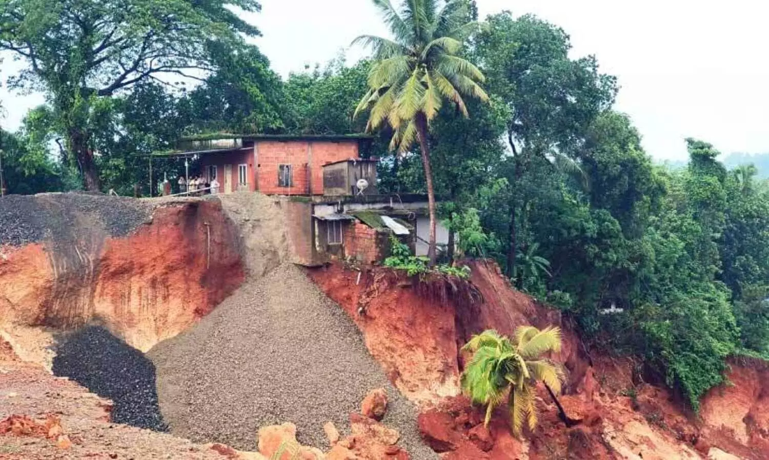 അതിതീവ്ര മഴ; കനത്ത നാശം