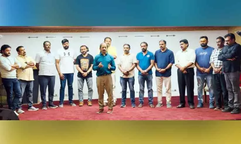 ആകാശ ദുരന്തം; സുരക്ഷ ഉറപ്പുവരുത്തണമെന്ന് റിയാദ് ടാക്കീസ് ആകാശ ദുരന്തം; സുരക്ഷ ഉറപ്പുവരുത്തണമെന്ന് റിയാദ് ടാക്കീസ്