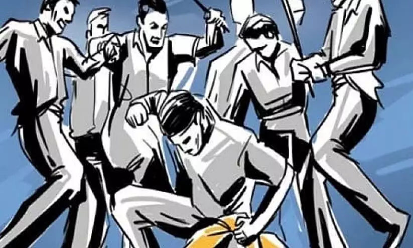 എട്ട് വയസുകാരിയെ ബലാത്സംഗം ചെയ്ത് കൊലപ്പെടുത്തിയ പ്രതിയെ നാട്ടുകാർ തല്ലിക്കൊന്നു