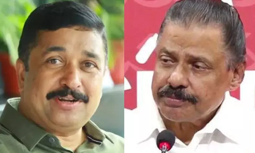 വെറുമൊരു കട്ടൻ ചായക്കും പരിപ്പുവടക്കും മാത്രമായി ഗോവിന്ദൻ മാസ്റ്റർ ഇങ്ങനെയൊരു ആർ.എസ്.എസ് പ്രീണന പ്രസ്താവന നടത്തുമെന്ന് നിഷ്കളങ്കരേ നിങ്ങളിപ്പോഴും കരുതുന്നുവോ വെറുമൊരു കട്ടൻ ചായക്കും പരിപ്പുവടക്കും മാത്രമായി ഗോവിന്ദൻ മാസ്റ്റർ ഇങ്ങനെയൊരു ആർ.എസ്.എസ് പ്രീണന പ്രസ്താവന നടത്തുമെന്ന് നിഷ്കളങ്കരേ നിങ്ങളിപ്പോഴും കരുതുന്നുവോ