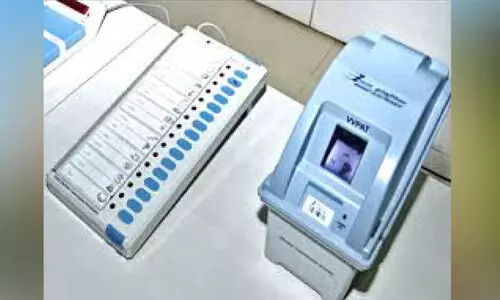 ​നിലമ്പൂർ പോരിന്റെ ചൂടിൽ പ്രവാസവും