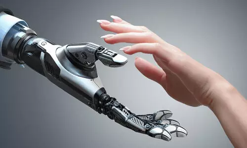 മനുഷ്യനെപ്പോലെ വേദനയും ചൂടുമൊക്കെ അറിയാൻ കഴിയുന്ന റോബോട്ടിക് ചർമം കണ്ടെത്തി ഗവേഷകർ