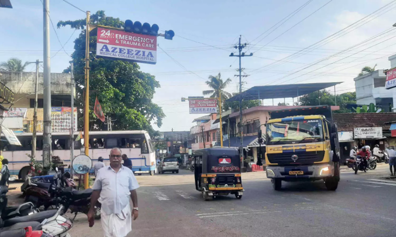 പൂയപ്പള്ളി ജങ്ഷനിലെ സിഗ്നൽ ലൈറ്റ് നോക്കുകുത്തി; നടപടിയില്ല