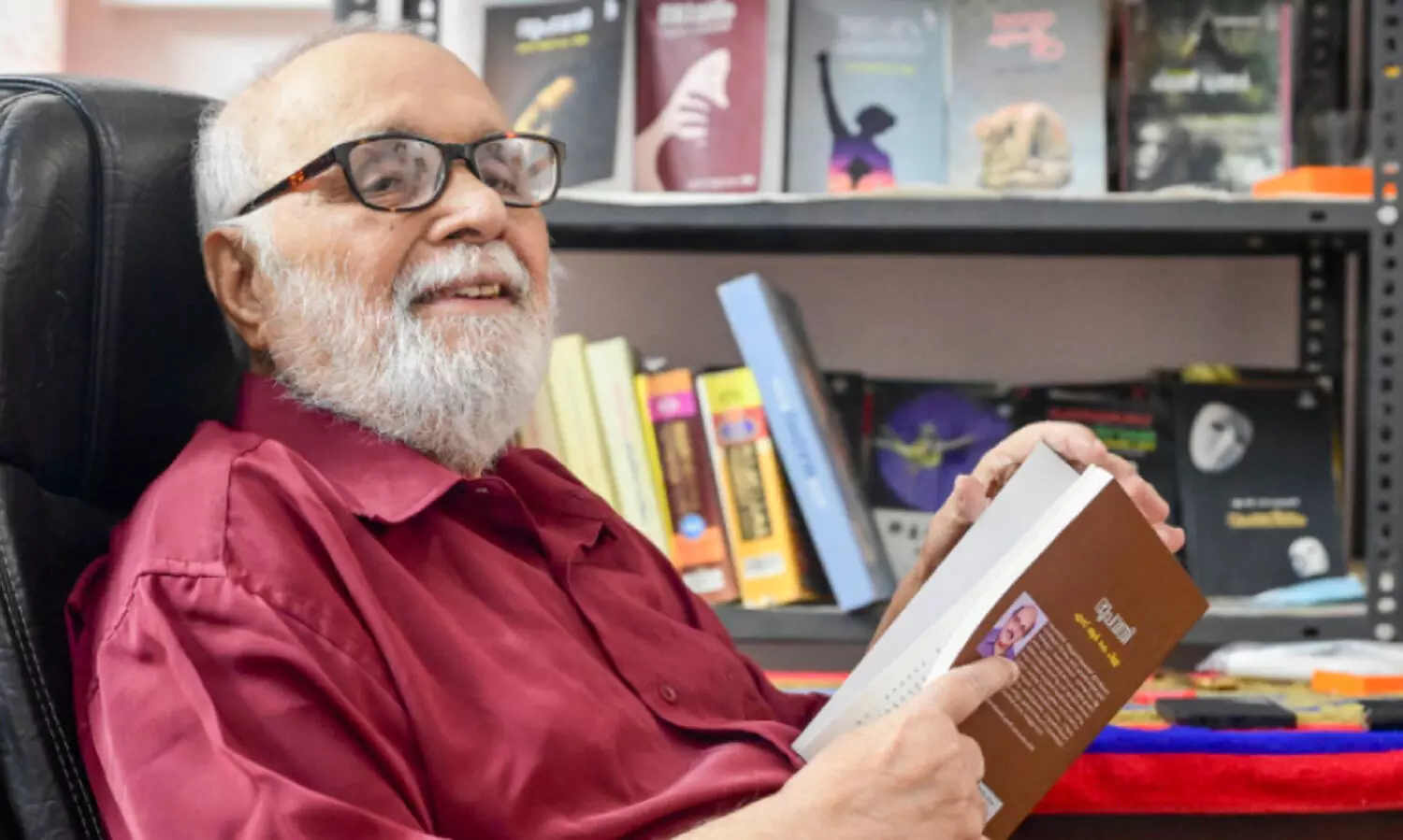 എഴുത്തും വായനയുമാണ്​ എസ്‌.ആർ.കെ. പിള്ളക്ക്​ ജീവിതം