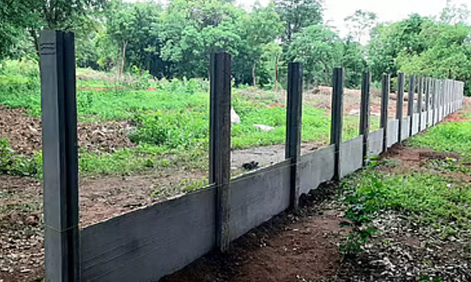 മാട്ടുമന്ത ശ്മശാനത്തില്‍ എന്‍.എസ്.എസ് പണിത ജാതിമതില്‍ അവര്‍തന്നെ പൊളിച്ചുമാറ്റി