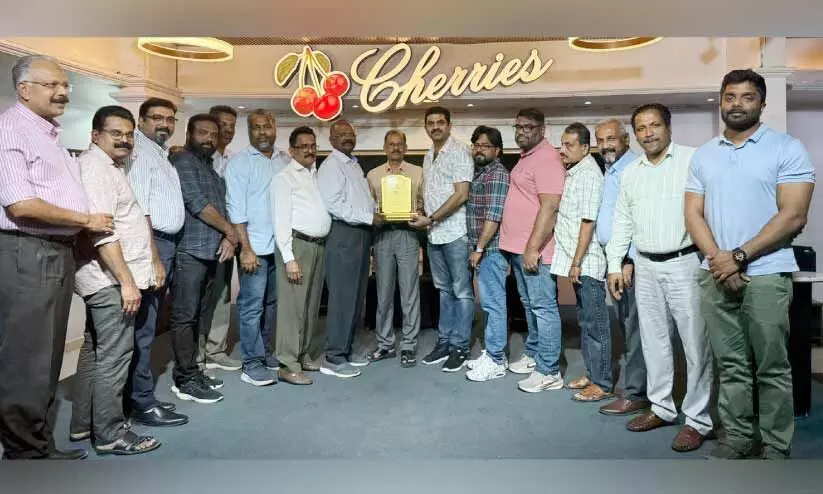 കോട്ടയം പ്രവാസി അസോസിയേഷൻ യാത്രയയപ്പ് നൽകി