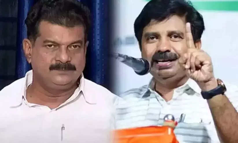 കെട്ടിപ്പിടിക്കരുത്; സിനിമാക്കാരനല്ല, അഭിനയം അറിയില്ലെന്നും ഷൗക്കത്തിനോട് അൻവർ കെട്ടിപ്പിടിക്കരുത്; സിനിമാക്കാരനല്ല, അഭിനയം അറിയില്ലെന്നും ഷൗക്കത്തിനോട് അൻവർ