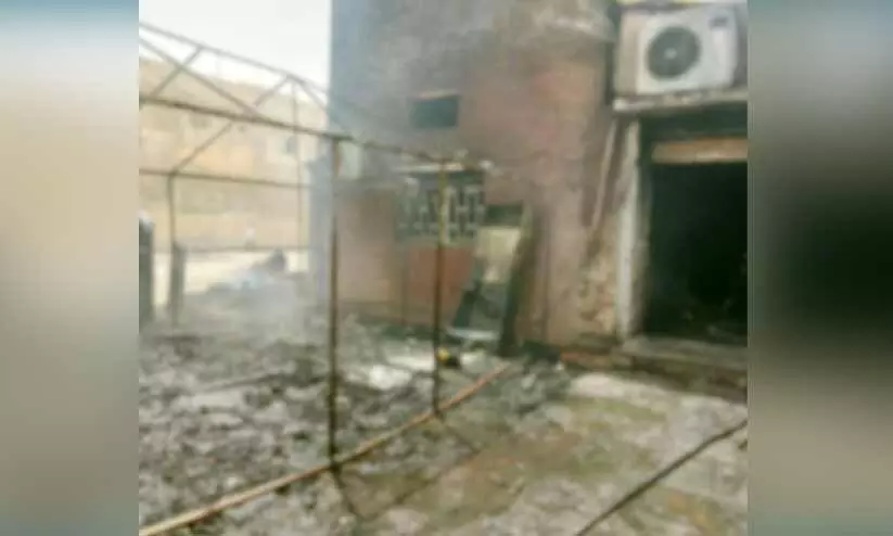 ഖസറിൽ വീട്ടിൽ തീപിടിത്തം ഖസറിൽ വീട്ടിൽ തീപിടിത്തം