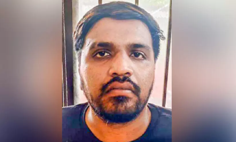 സ്ത്രീകളെ തോക്കുചൂണ്ടി ഭീഷണിപ്പെടുത്തിയ യുവാവ് പിടിയിൽ