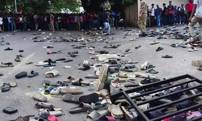 മൂന്ന് വർഷം തടവ്, 5000 രൂപ പിഴ; ആൾക്കൂട്ടത്തെ നിയന്ത്രിക്കാൻ നിയമം പാസാക്കാനൊരുങ്ങി കർണാടക സർക്കാർ മൂന്ന് വർഷം തടവ്, 5000 രൂപ പിഴ; ആൾക്കൂട്ടത്തെ നിയന്ത്രിക്കാൻ നിയമം പാസാക്കാനൊരുങ്ങി കർണാടക സർക്കാർ