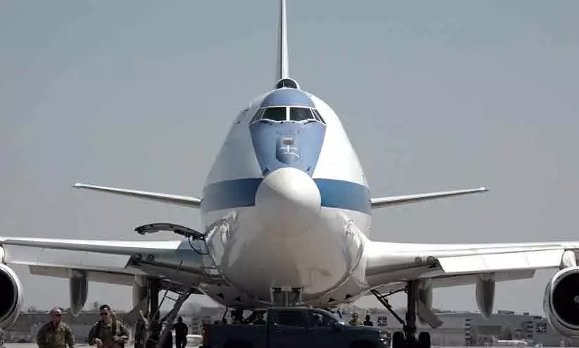 വാഷിങ്ടണിനടുത്ത് ‘അന്ത്യദിന വിമാനം’ സജ്ജമാക്കി യു.എസ്; ഒരാഴ്ച വരെ നിലംതൊടാതെ നിൽക്കും, ആണവ -സൈബർ ആക്രമണങ്ങൾ ചെറുക്കും വാഷിങ്ടണിനടുത്ത് ‘അന്ത്യദിന വിമാനം’ സജ്ജമാക്കി യു.എസ്; ഒരാഴ്ച വരെ നിലംതൊടാതെ നിൽക്കും, ആണവ -സൈബർ ആക്രമണങ്ങൾ ചെറുക്കും