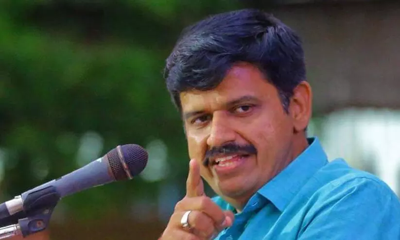 പാക് സൈനിക മേധാവിക്ക് ട്രംപ് വൈറ്റ്ഹൗസിൽ വിരുന്നൊരുക്കിയത് ആശങ്കാജനകമാണ്, മോദിയല്ല രാജ്യമാണ് വലുതെന്ന് ഭക്തർ ഇനിയെങ്കിലും മനസ്സിലാക്കണം; സന്ദീപ് വാര്യർ