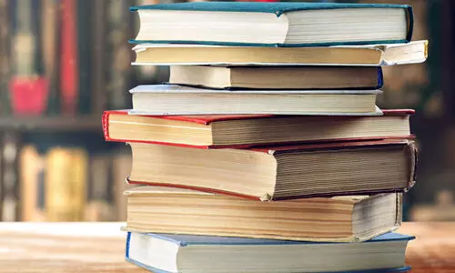 10,000ത്തോ​ളം വീ​ടു​ക​ളി​ൽ​ പു​സ്​​ത​ക​ങ്ങ​ൾ എ​ത്തി; 6000 വീ​ടു​ക​ളി​ലേ​ക്ക്​ ഉ​ട​ൻ എ​ത്തും