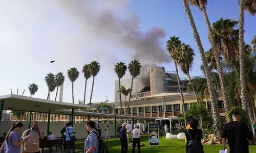 ഇസ്രായേൽ നഗരങ്ങളിൽ വീണ്ടും ഇറാന്റെ കനത്ത ആക്രമണം; ആശുപത്രിയിലും മിസൈൽ പതിച്ചെന്ന് ഇസ്രായേൽ