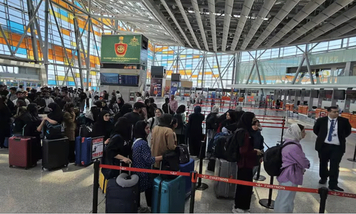 ഇറാൻ വ്യോമപാത തുറന്നു; 1,000 വിദ്യാർഥികളുമായി മൂന്ന് വിമാനങ്ങൾ ഡൽഹിയിലേക്ക്