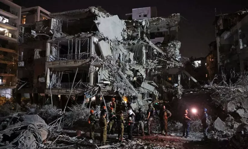 ഇസ്രായേലിൽ കുടുങ്ങിയ ഇന്ത്യക്കാരെ തിരികെയെത്തിക്കും, ഓപറേഷൻ സിന്ധുവുമായി കേന്ദ്രസർക്കാർ: ‘ഇസ്രായേലിലെ എല്ലാ ഇന്ത്യൻ പൗരന്മാരും ജാഗ്രത പാലിക്കണം’