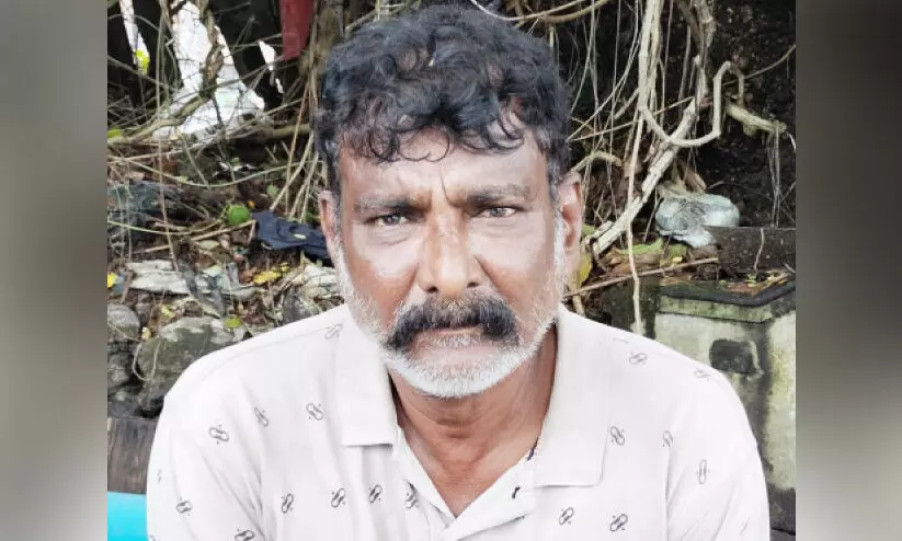 സ്കൂൾ പരിസരത്ത് കഞ്ചാവ് വിൽപനക്കെത്തിയ പ്രതി പിടിയിൽ സ്കൂൾ പരിസരത്ത് കഞ്ചാവ് വിൽപനക്കെത്തിയ പ്രതി പിടിയിൽ