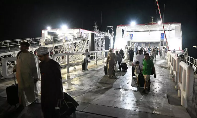 ഇറാനിൽനിന്ന് 245 പേരെകൂടി തിരിച്ചെത്തിച്ചു ഇറാനിൽനിന്ന് 245 പേരെകൂടി തിരിച്ചെത്തിച്ചു