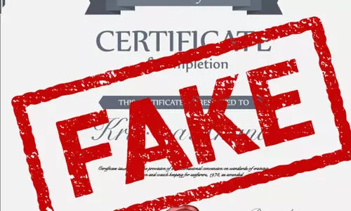 അച്ചടിവകുപ്പിൽ സ്ഥാനക്ക‍യറ്റത്തിന് വ്യാജ   പി.എസ്.സി സർട്ടിഫിക്കറ്റ്; ക്ലർക്കിന് സസ്പെൻഷൻ