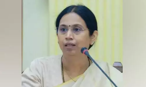 ഗൃ​ഹ​ല​ക്ഷ്മി പ​ദ്ധ​തി പ​ണം കൈ​മാ​റ്റ​ച്ചു​മ​ത​ല ജി​ല്ല, താ​ലൂ​ക്ക് പ​ഞ്ചാ​യ​ത്തു​ക​ൾ​ക്ക് കൈ​മാ​റി