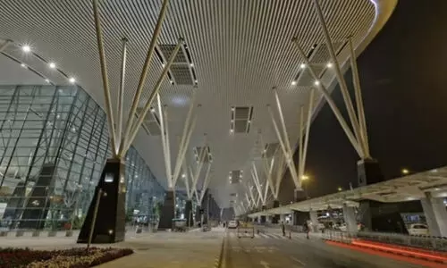 ബംഗളൂരു വിമാനത്താവളത്തിൽ ബോംബ് ഭീഷണി