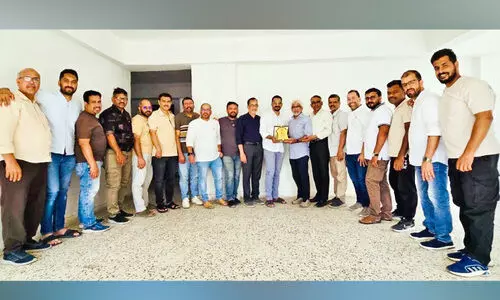 ഖ​മ​റു​ദ്ദീ​ൻ മു​ഹ​മ്മ​ദി​ന് കെ.​കെ.​എം.​എ യാ​ത്ര​യ​യ​പ്പ് ന​ൽ​കി