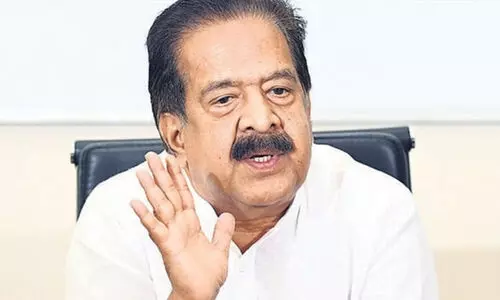 സ്കൂളുകളിൽ സമഗ്ര ഓഡിറ്റ് ആവശ്യപ്പെട്ട് അഞ്ചു വര്ഷം മുമ്പ് രാഹുല് ഗാന്ധി മുഖ്യമന്ത്രിക്ക് നല്കിയ കത്ത് അവഗണിച്ചു -രമേശ് ചെന്നിത്തല സ്കൂളുകളിൽ സമഗ്ര ഓഡിറ്റ് ആവശ്യപ്പെട്ട് അഞ്ചു വര്ഷം മുമ്പ് രാഹുല് ഗാന്ധി മുഖ്യമന്ത്രിക്ക് നല്കിയ കത്ത് അവഗണിച്ചു -രമേശ് ചെന്നിത്തല