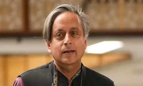 ശശി തരൂർ വീണ്ടും വിദേശ പര്യടനത്തിന്, യാത്ര കോൺഗ്രസ് അറിയാതെ