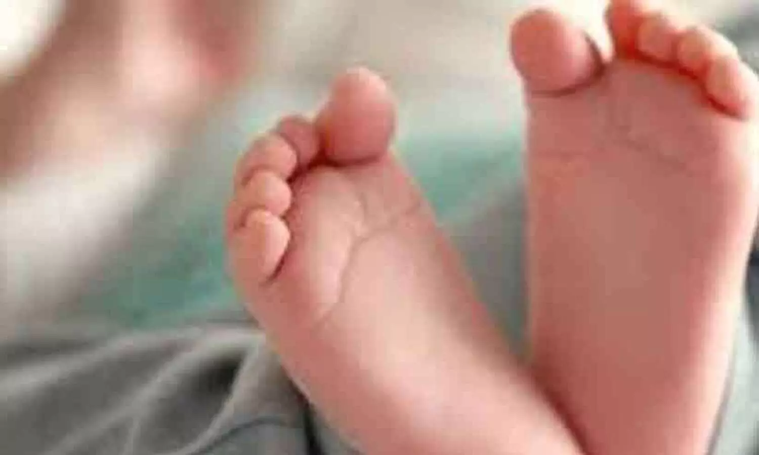 ആംബുലൻസിൽ പ്രസവിച്ച ആദിവാസി യുവതിയുടെ കുഞ്ഞ് മരിച്ചു