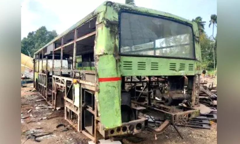 മാ​​ലി​​ന്യ ട്രി​​പ് ഫു​​ൾ; കെ.​​എ​​സ്.​​ആ​​ർ.​​ടി.​​സി​​യി​​ൽ നി​​ന്ന് ശേ​​ഖ​​രി​​ച്ച​​ത് 102 ട​​ൺ ഖ​​ര​​മാ​​ലി​​ന്യം