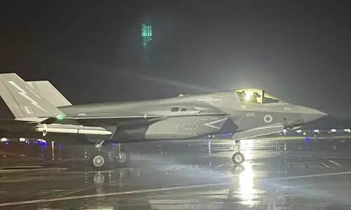 എഫ്-35 ഇപ്പോഴും മഴ നനഞ്ഞ് തിരുവനന്തപുരത്ത്; അറ്റകുറ്റപ്പണിക്ക് ഇംഗ്ലണ്ടിൽനിന്ന് വിദഗ്ധരെത്തും