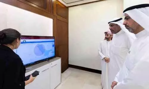 വി​ദേ​ശ​കാ​ര്യ മ​ന്ത്രി എ​മ​ർ​ജ​ൻ​സി മാ​നേ​ജ്‌​മെ​ന്റ് സെ​ന്റ​ർ സ​ന്ദ​ർ​ശി​ച്ചു