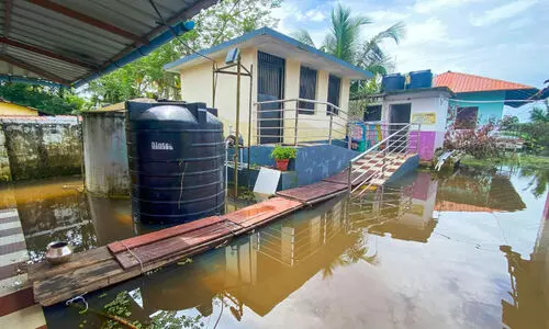 അധ്യയനം മുടങ്ങിയിട്ട്​ മൂന്നാഴ്ച പിന്നിട്ടു; കരീമഠം സ്കൂളിനെ ‘കര കയറ്റാൻ’ നടപടി