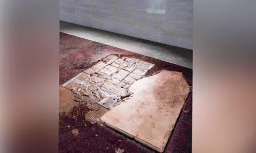 ചോർന്നൊലിച്ച്​ കോന്നി മെഡിക്കൽ കോളജ് ഒ.പി കെട്ടിടം